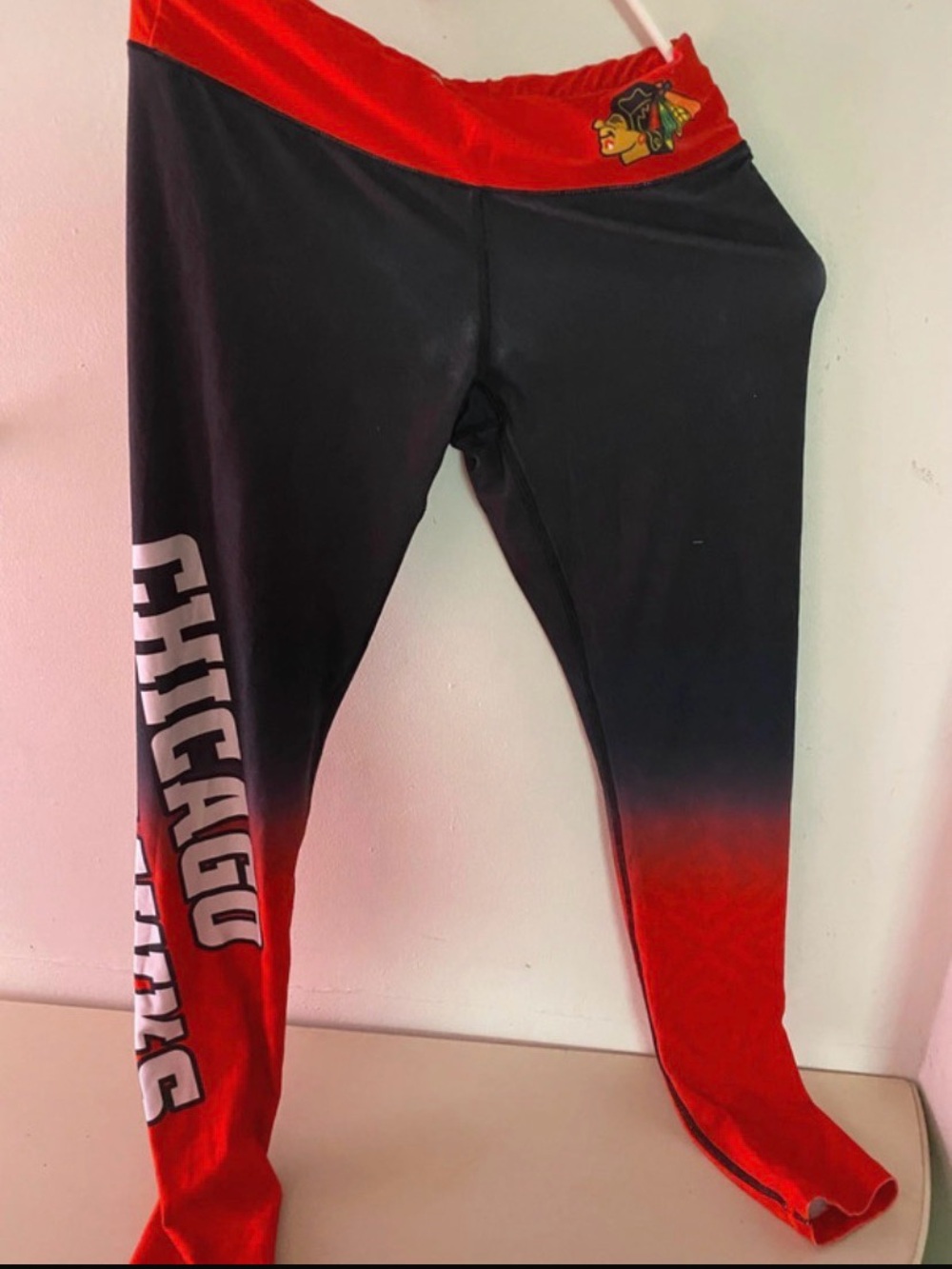 Chicago Blackhawks Red & Black Leggings ladies size small